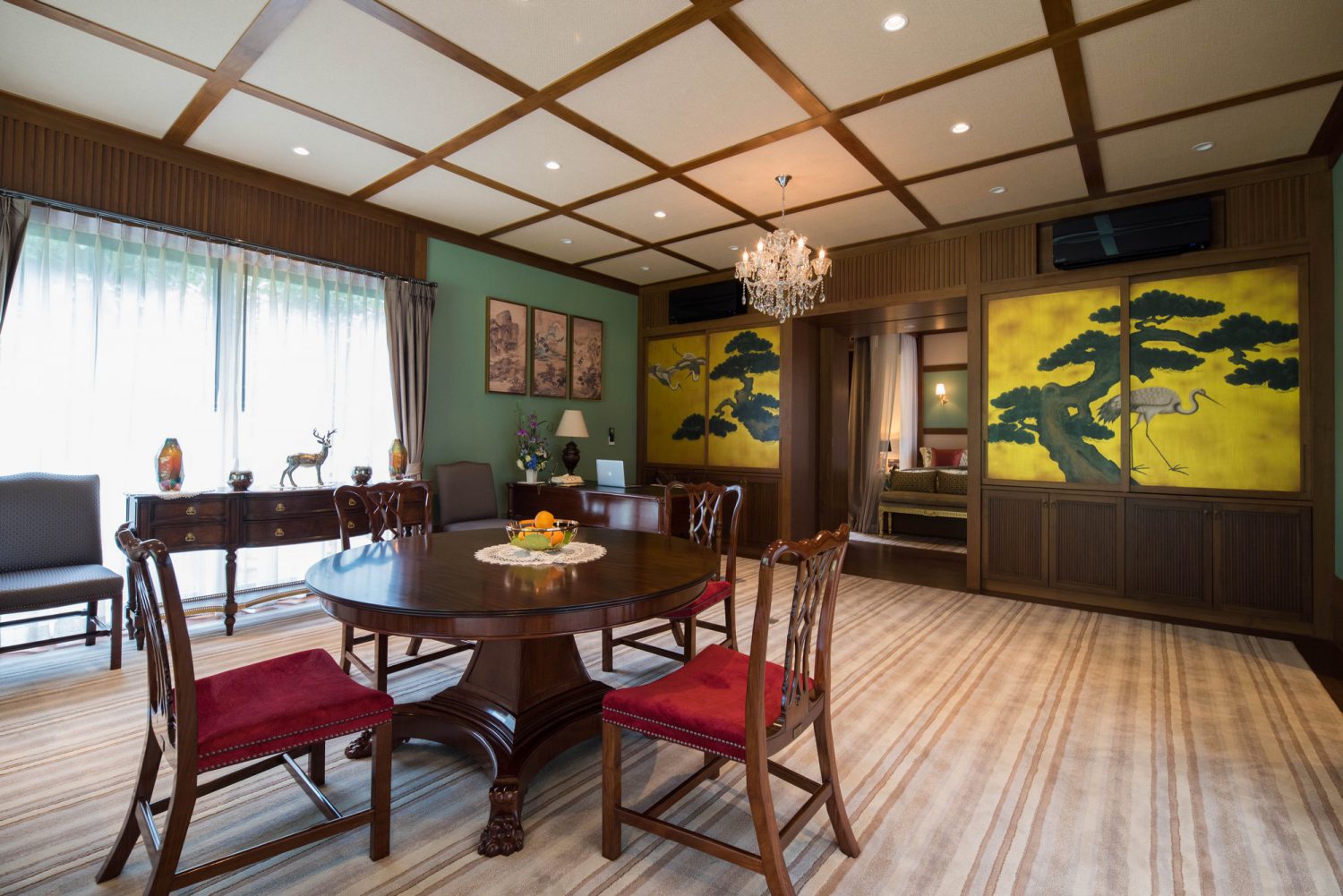 Four Bedroom Emperor Suite 21 4-Bedroom Emperor Suite