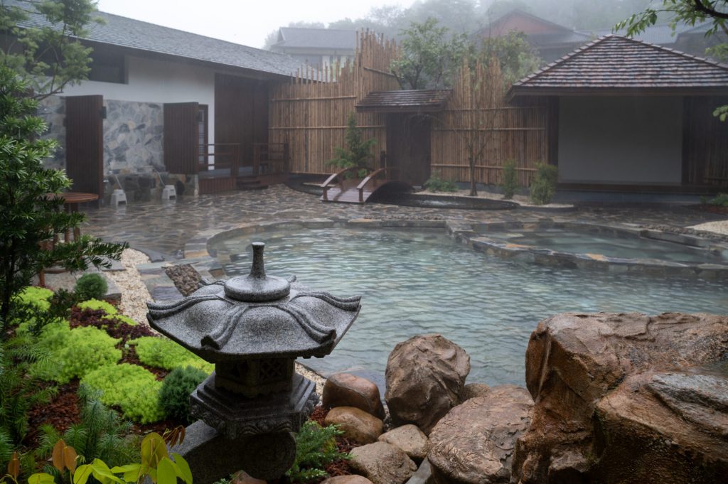 Onsen in the garden 1 | Onsen @ Moncham | A Cultural Retreat