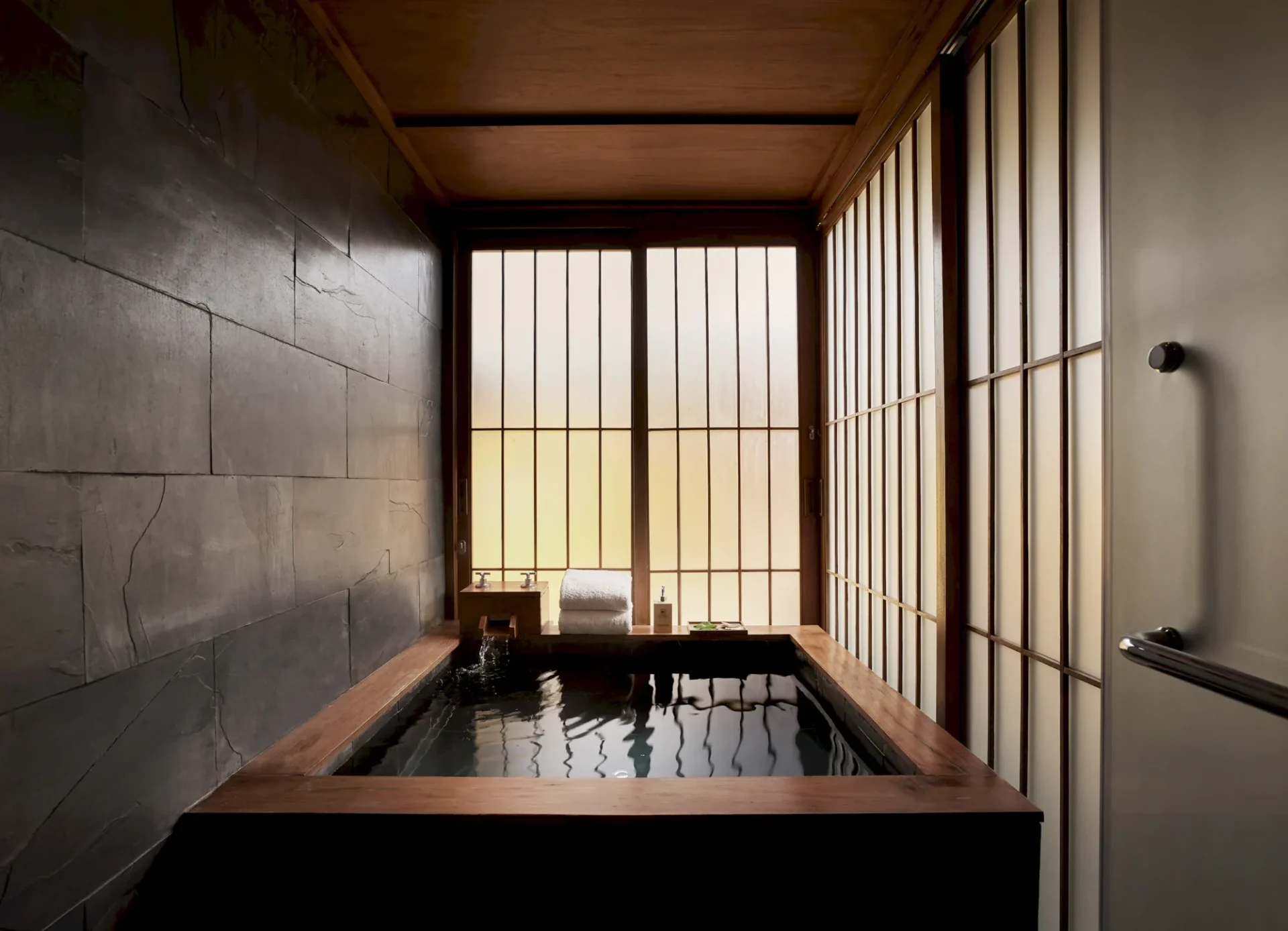 Grand Tatami Onsen Suite